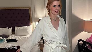 Met Her in Elevator, Now She's Naked in My Hotel Room