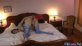 Mature British Babe Toys Her Pussy With Dildo In Stockings And Shoes