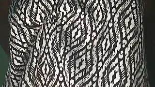 Twerking naked on the beach feels incredible!