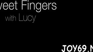 Hey, wanna watch this teen rub her wet pussy with toys?