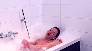 solo bathing shemale tugs in the bath
