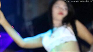 Queen Glow shines with seductive moves in LK Metro bar scene.