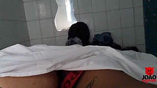 baianinha woke up early to take joao's big cock in her ass doggystyle