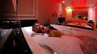 morena natzinha wakes up wanting to give her ass to mr matusalem in the water