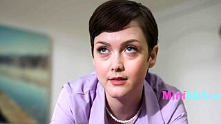 Provocative Small Size Secretary Seduces Boss with Tight Body and Big Desire?