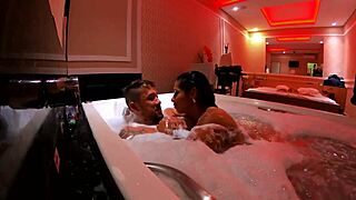 morena natzinha wakes up wanting to give her ass to mr matusalem in the water