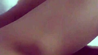 Vietnamese Friends Creampie Big Asses in Motel