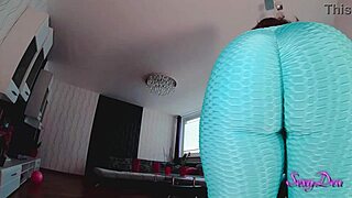 Does Mature Brunette Want Her Hairy Cunt Filled?