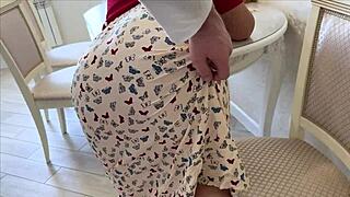 OMG, stepmom dropped her skirt showing huge ass and got anal pounded! 😱
