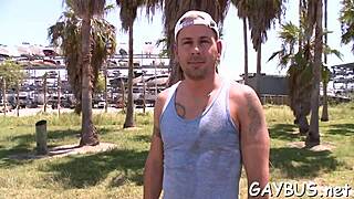 Watch this hunk sucking cock in gay porn