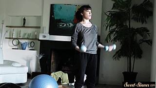 Bootylicious stepmom gets blowjob and screwed in bedroom