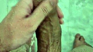 Cute twink jerks off in shower until he finishes