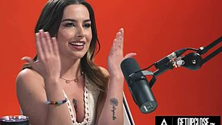 Chanel Camryn, the Quiver Queen, Explodes with Intense Hitachi Orgasm Up Close