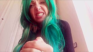 Spell turns me into giantess in heat