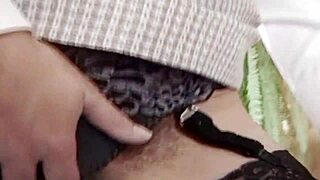 兴奋拉丁人妻操前色情时刻