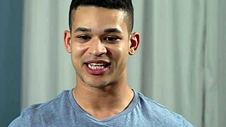 以色列猛男在Sean Cody同志幻想中口交