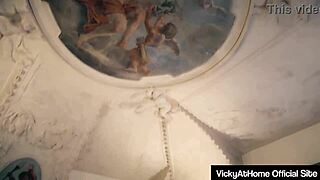 blonde vicky vette fingers her twat