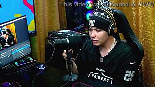 Ruan couldn't resist kissing Natasha Naturista at the beach!