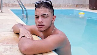 Sucking the Ice Cream Vendor's Big Cock I Met at the Beach