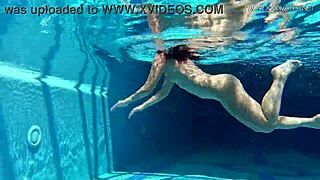 Jessica shows sexy ass to producer