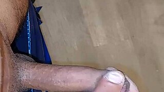 基佬酒店地板狂射😈