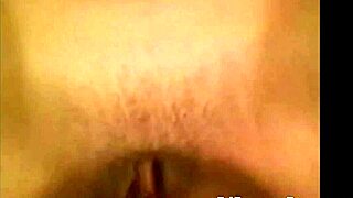 bbw babe pounds her pussy with huge dildo and queefs like crazy!