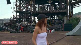 Jeny Smith紧身白衣秀出骆驼趾