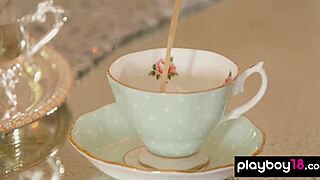 Big booty babe shows amazing boobs and pussy