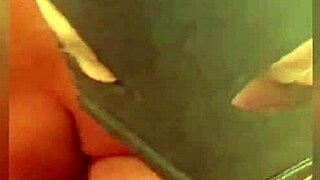 Gay amateur from South Korea giving a blowjob