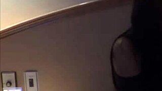 Imposing Shemale Fucks In Hotel With Anal And Cumshot?