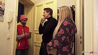 cuckold tricks postman into banging his gf 😲