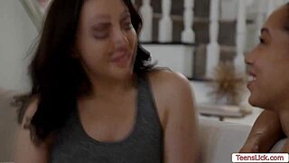 Seductive lesbian sex with Alexis and Whitney is so hot 😍