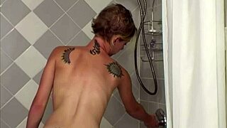 Blonde Gwenaver Reaches Orgasm While Masturbating In Shower