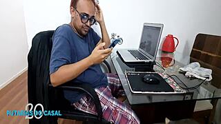 Vivi Guedez Oficial Chama O Entregador De Ração Para Fazer A Entrega Da Ração Veja Filme Completo X Video Red