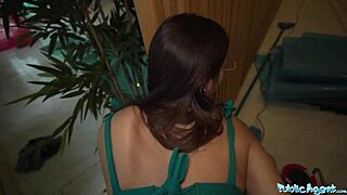 Yo, risky public sex at the pool!