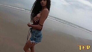 Novinha Fucks on Beach!