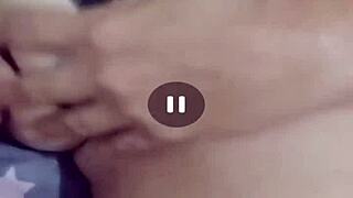 la puta de mi madrastra me manda mensajes por whatsapp mientras mi papá está de viaje.