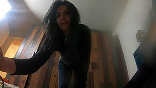 Milfycalla, Sexy Beauty Masturbates at Dawn to Hot Orgasm, Be My Girlfriend?