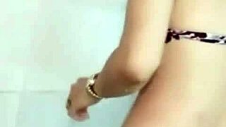 hey, check out e trang nguyễn revealing herself on bigo while bathing