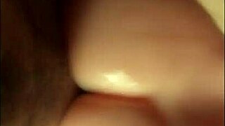 Amateur bodybuilder's POV experience with sex doll Tantaly