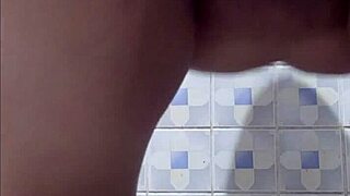 Hidden Camera Catches Mature Big-Ass Woman Urinating in Lima Hotel Bathroom!