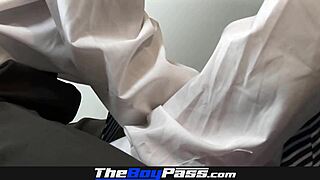 哥伦比亚基佬放学后感受狂野动作
