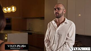 Eve Sweet Deepthroats And Licks In Cowgirl And Face Sitting Heist Scene