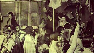 Smashing vintage erotic illustrations with raw bold style