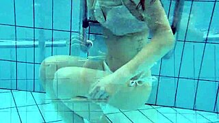 Roxalana Cheh Sexy Redhead Underwater Public Exposure