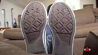 submissive model ordered to display her ebony ass in jeans