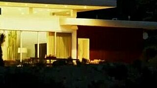 嘿，想看跨种族同性恋肉棒大战加打屁股吗？