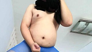 amateur blonde craving big tits facial