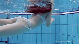 Roxalana Cheh Sexy Redhead Underwater Public Exposure