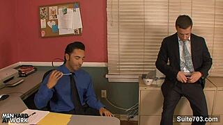 惊艳同性恋屁股在办公室猛干